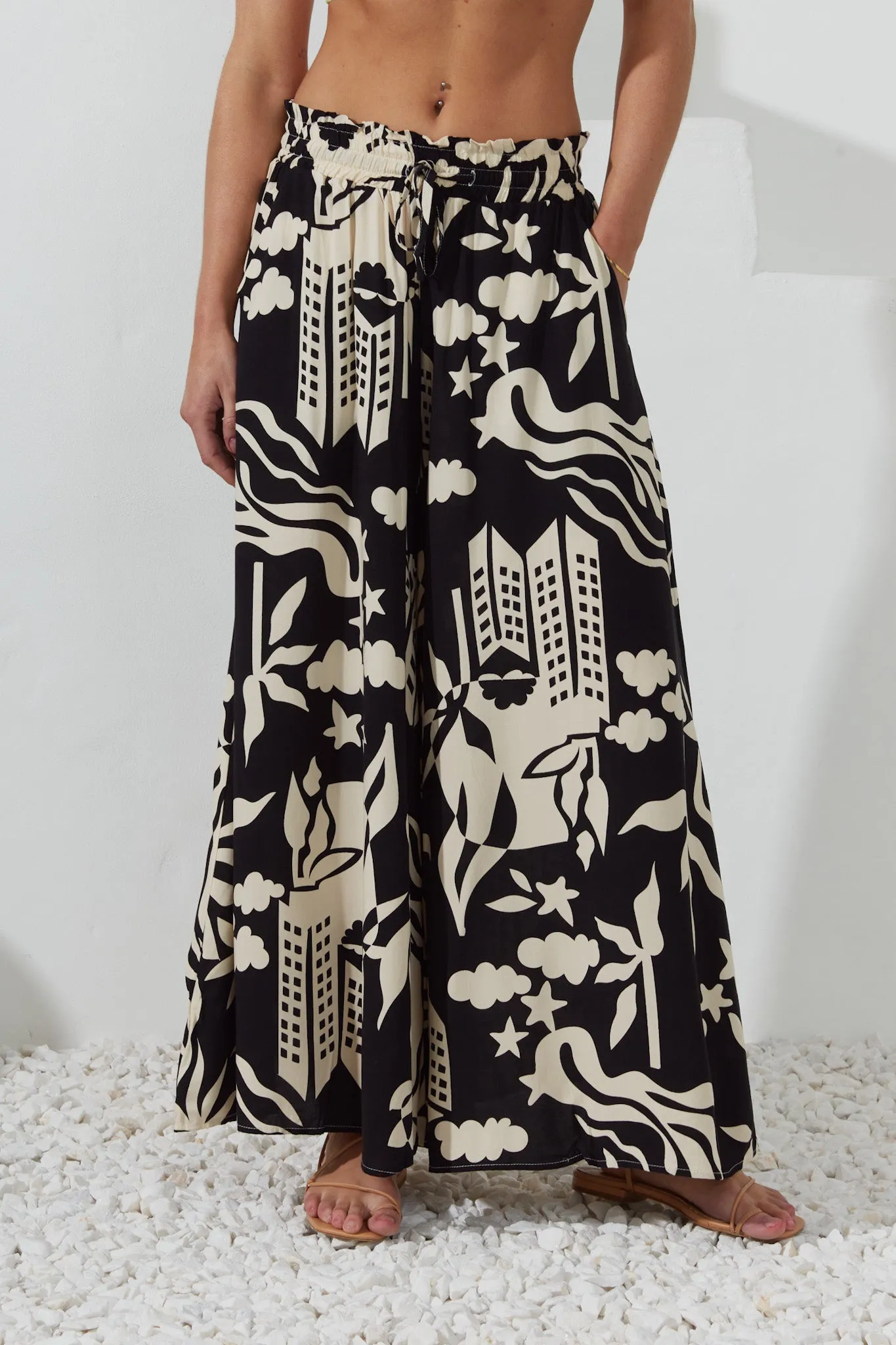 Cali Black Abstract Wide Leg Cropped Pants