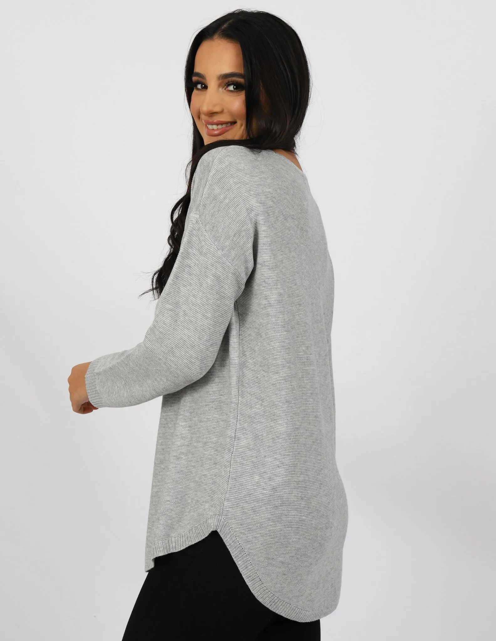 Curved Hem Pullover Knit Top - Light Shades