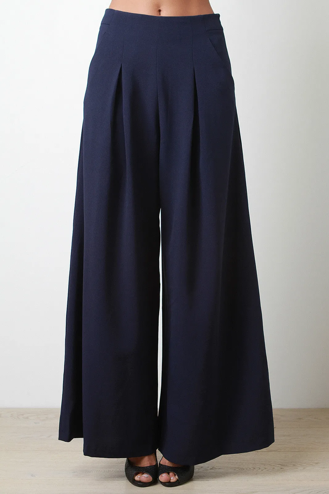 Inverted Pleat Wide Leg Pants