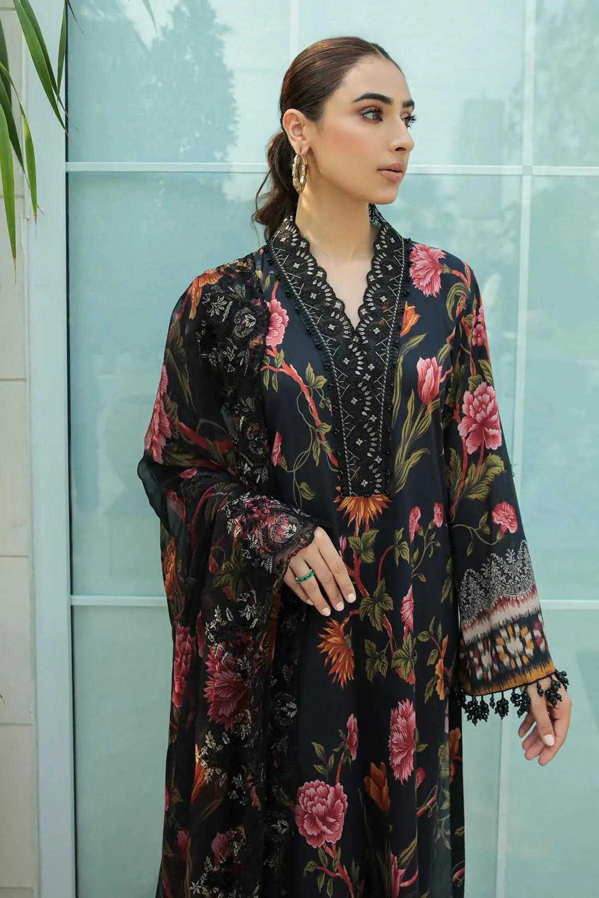 Nureh Gardenia Embroidered Lawn Black Pakistani Suit