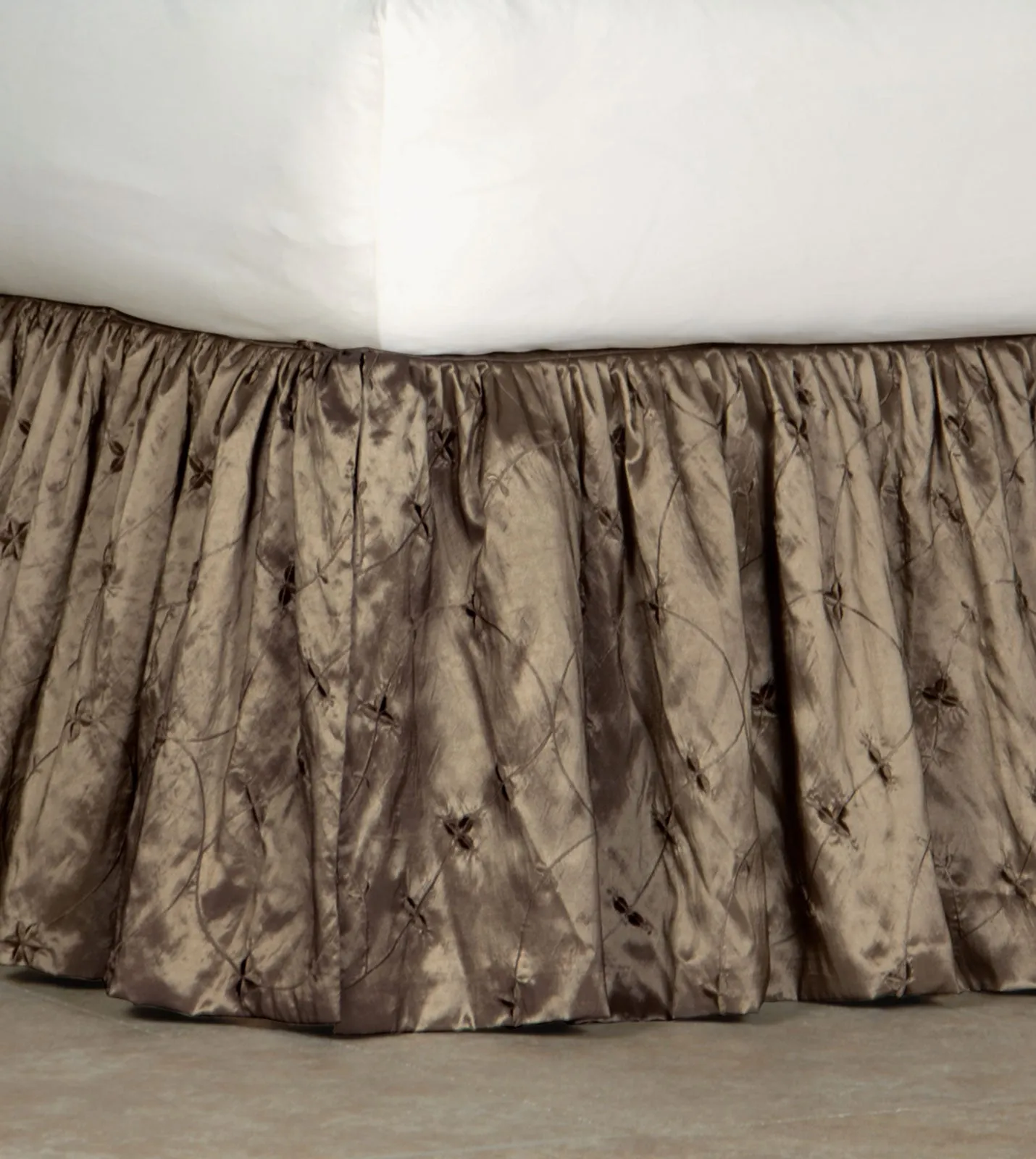 Palais Ruffled Bed Skirt (Cal King 72x84)