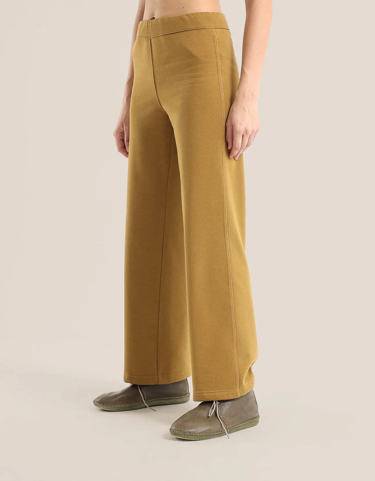 Wide leg milton pants with elastic on the back